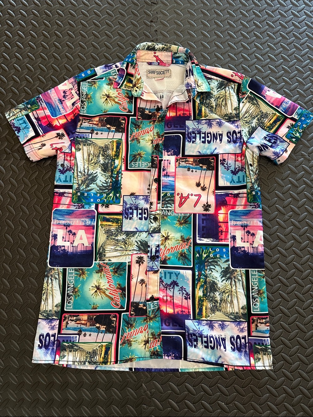 Medium Surf Society Men’s Multicolor Los Angeles Graphic Button-Down Shirt